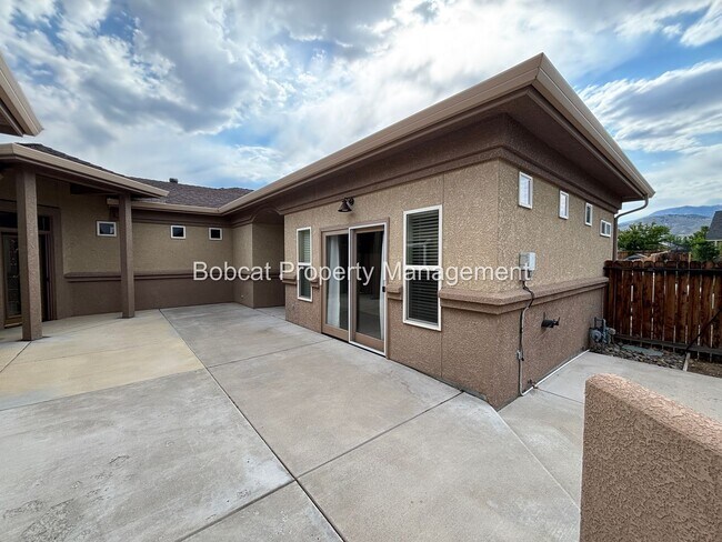 Building Photo - Golf Course Living with Mountain Views & Detached Casita