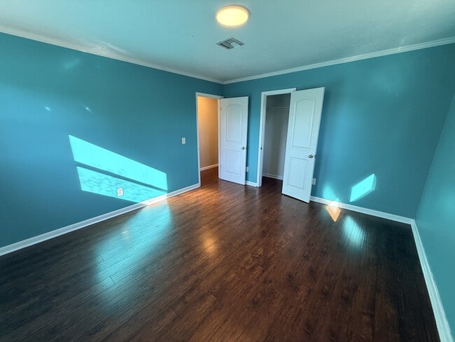 Building Photo - 151 Cherokee Dr