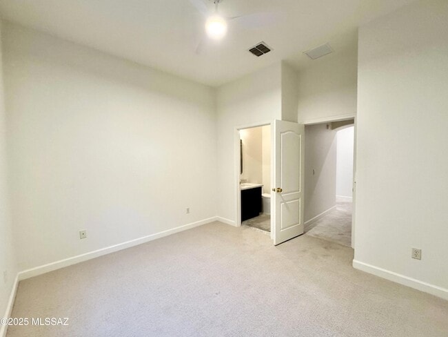 Building Photo - 5926 N Campo Abierto