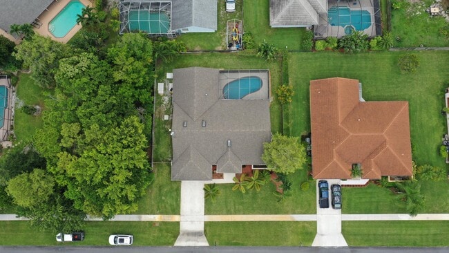 Building Photo - 1835 Staimford Cir