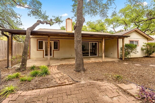 Building Photo - Lovely 3 Bedroom, 2 Bathroom in North Central Austin!!!