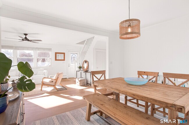 Building Photo - 36 Middlebury St