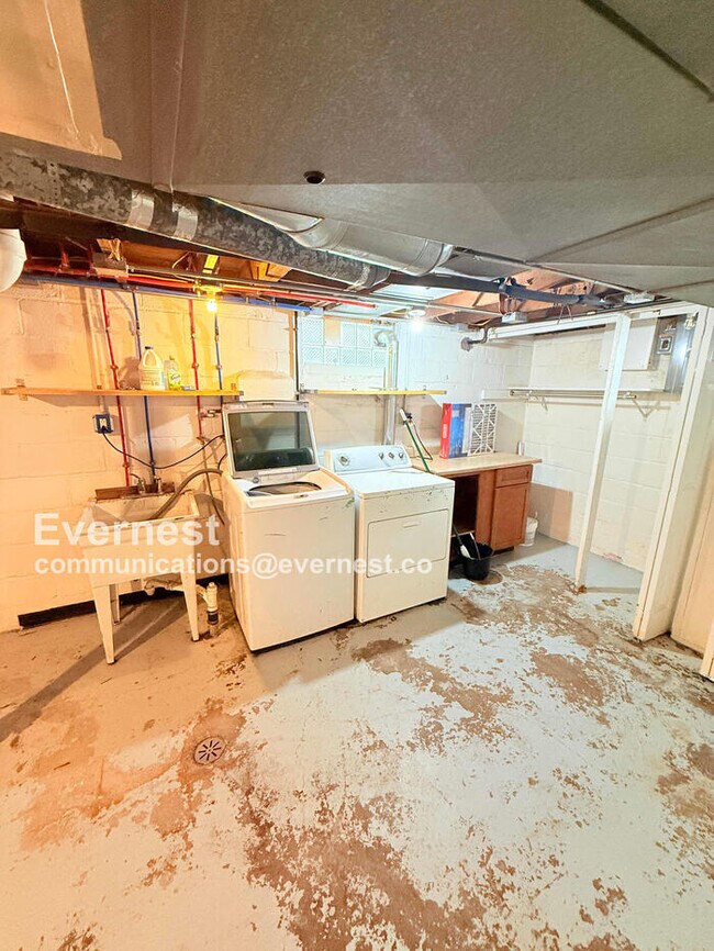 Building Photo - DEARBORN RENTAL: Single-Family Home with D...