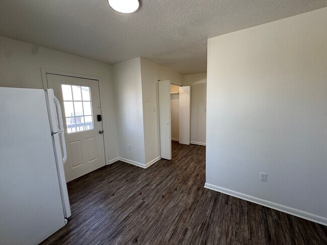 Building Photo - Towneview Estates