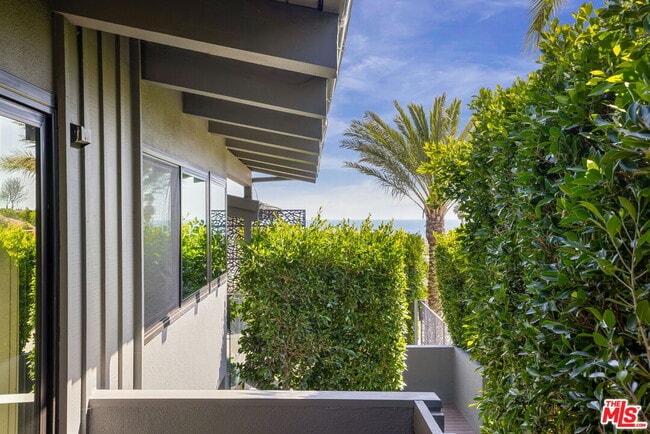 Building Photo - 344 Arno Way