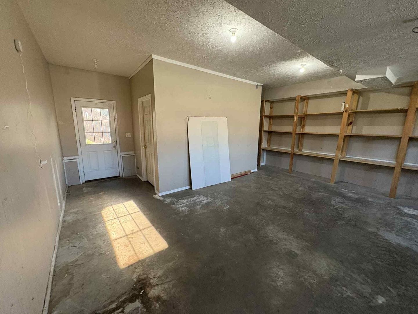 Building Photo - 1213 Chinook Cir
