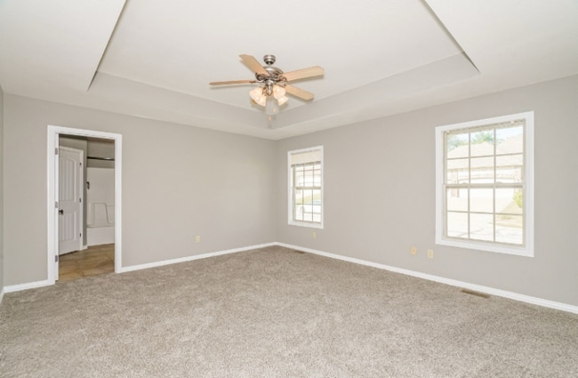 Building Photo - 4673 Oneida Dr