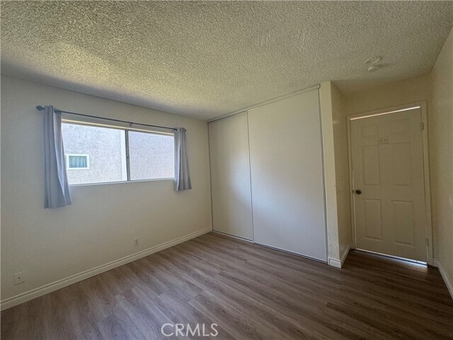 Building Photo - 974 N Darfield Ave