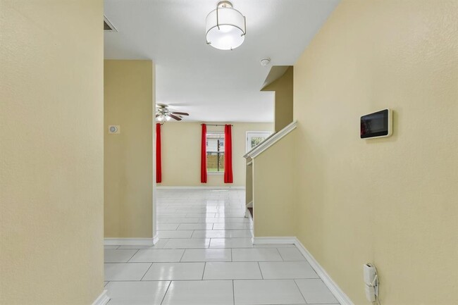 Building Photo - 12712 Ring Dr