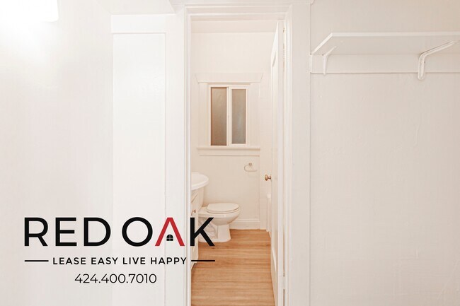 Building Photo - 527 W 15th St