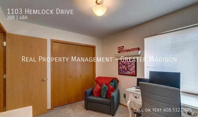 Building Photo - 1103 Hemlock Dr