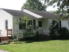 Building Photo - 1163 Hickory St