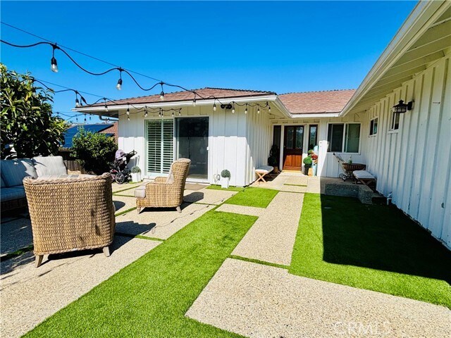 Building Photo - 205 Via Montego