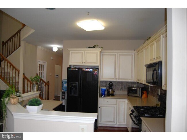 Building Photo - 28 Madison Way