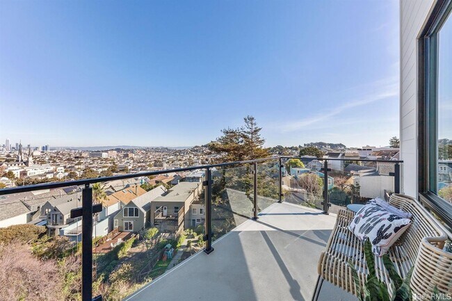 Building Photo - Glen Park: Impressive Top Floor Unfurnishe...