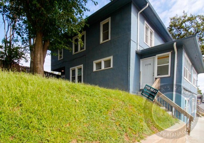 Primary Photo - 2114 L St