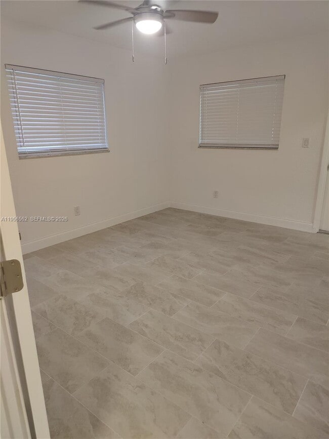 Building Photo - 1400 NW 2nd Ave