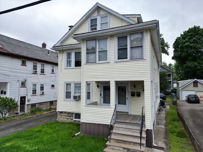 Primary Photo - 219 Beech St