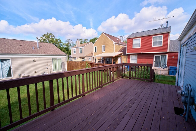 Building Photo - 754 Lippert Ln