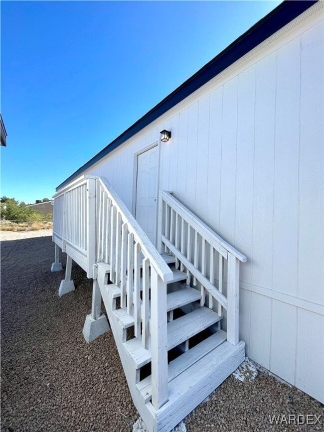 Building Photo - Move In Ready-3 Bedroom 2 Bath -