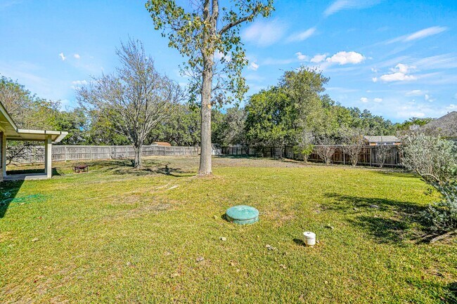 Building Photo - 8615 Traciney Blvd