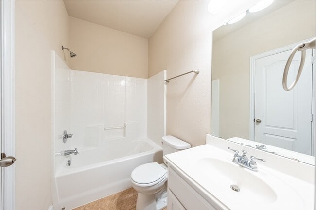 Building Photo - 2500 Rockbrook Dr