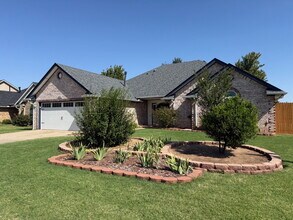 Building Photo - Corner-lot home in the desirable Cooper Creek