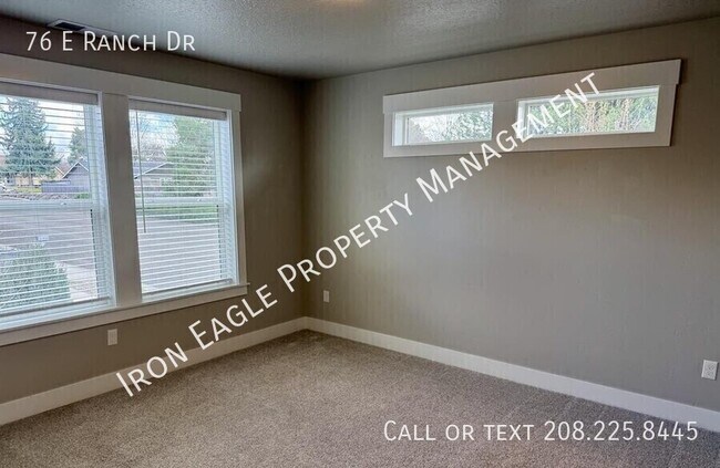 Building Photo - 76 E Ranch Dr