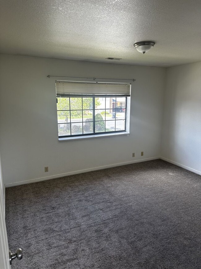 Building Photo - For a limited time sign for $1295 a month