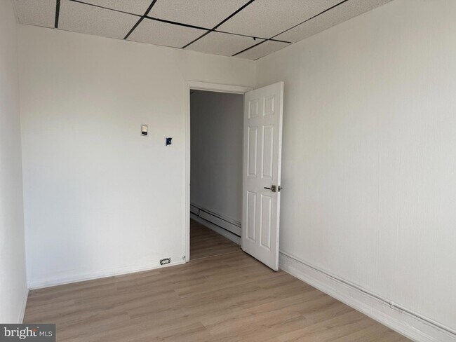 Building Photo - 1247 Shackamaxon St