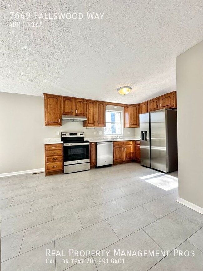 Building Photo - 7649 Fallswood Way