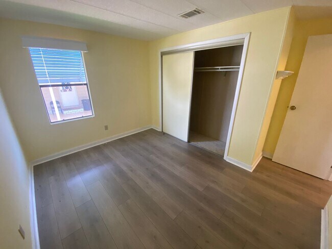 Building Photo - 1535 W Schwartz Blvd