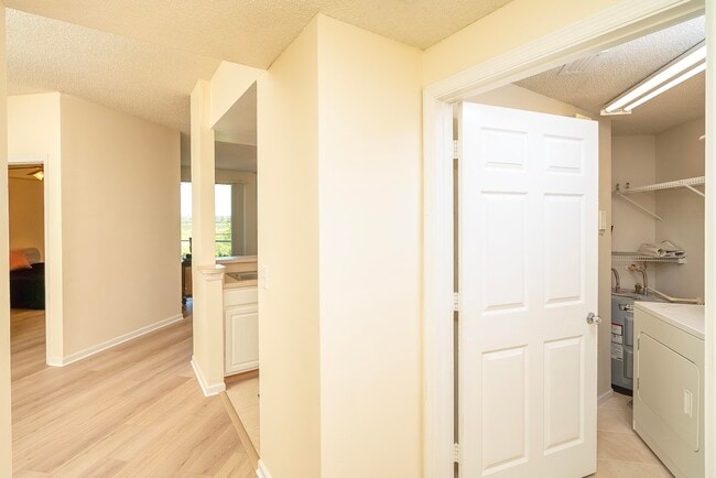 Building Photo - 4010 Grande Vista Blvd