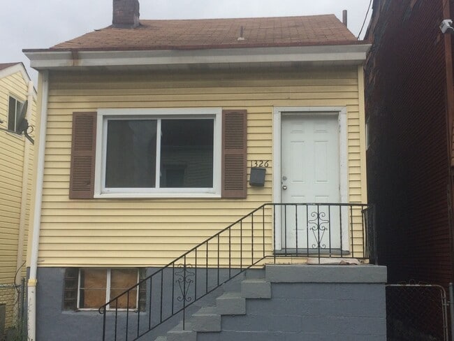 Building Photo - Troy Hill - 2 BR Single Family House Troy ...