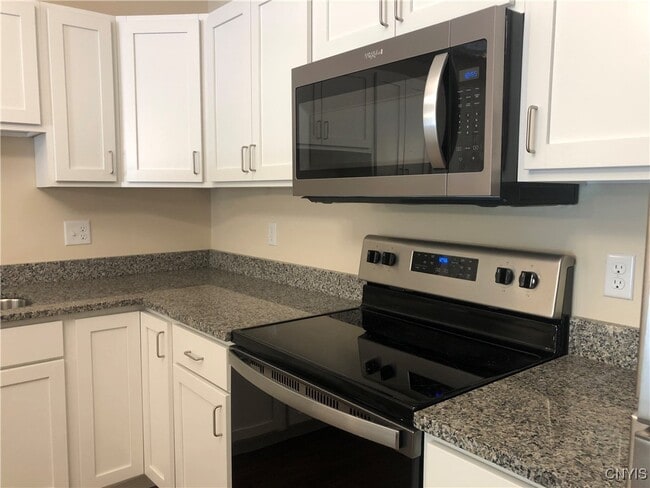 Building Photo - 224 Chapel St