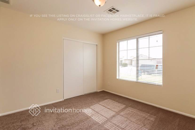 Building Photo - 3886 E Brighton Way