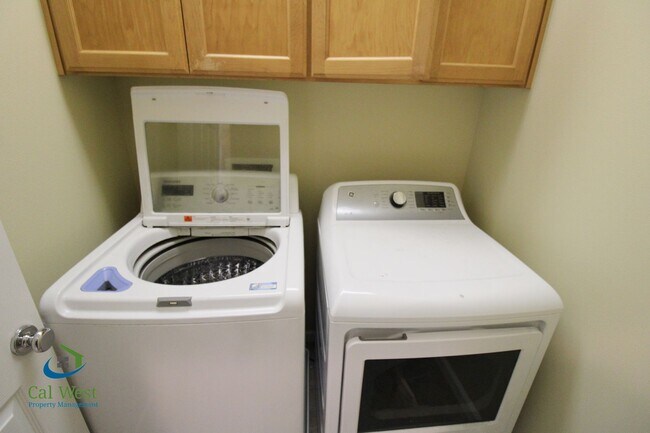 Building Photo - $4895 - Beautiful and Quiet 4Bd / 2.5Ba ho...