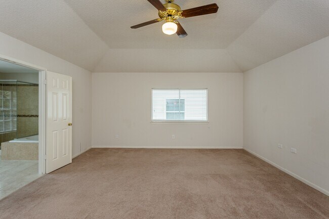Building Photo - 1123 Cascade Creek Dr