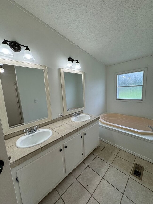 Building Photo - Nice 3/2 Trailer in Shannon- $1,195