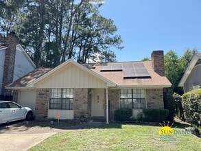 Building Photo - Energy-Efficient 2-Bedroom Home in Fort Walton Beach!