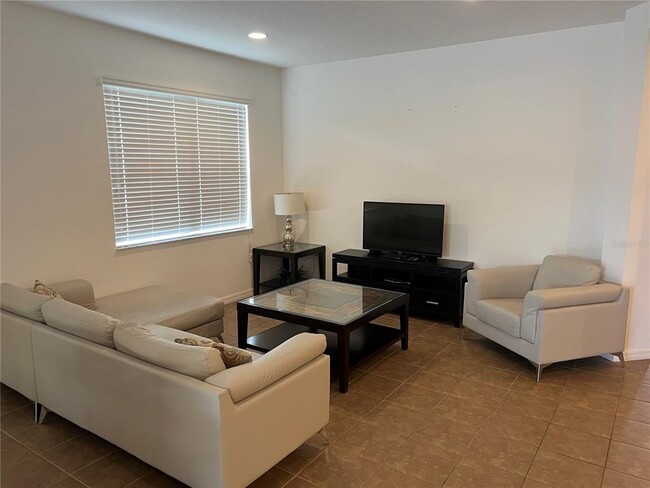 Building Photo - 2529 Rosemont Cir