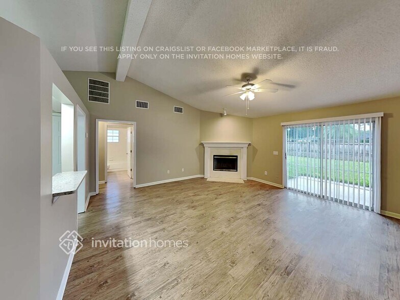 Building Photo - 3618 Pond Ridge Ct E