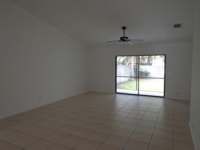 Building Photo - 1197 Mulberry Pl