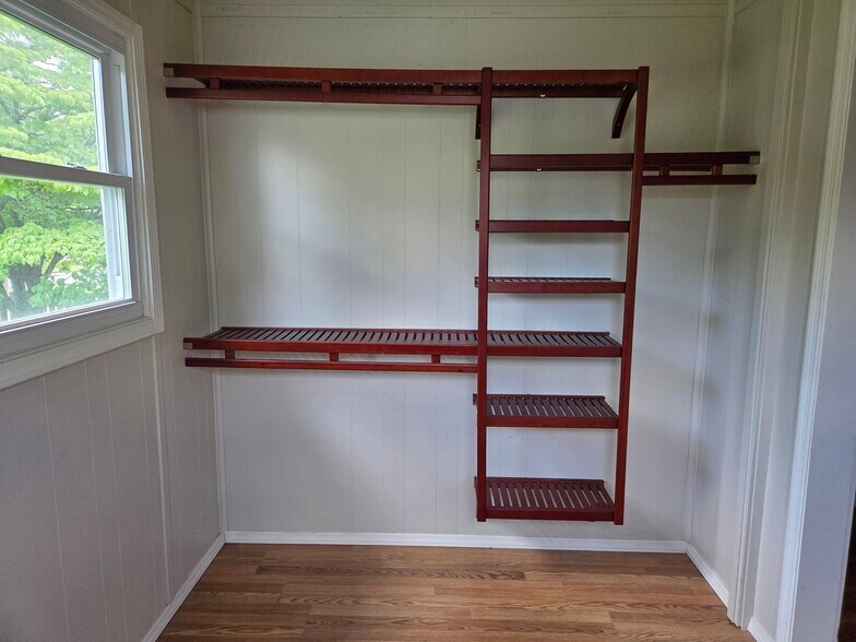 Huge walk in closet in main - 905 E Holston Ave