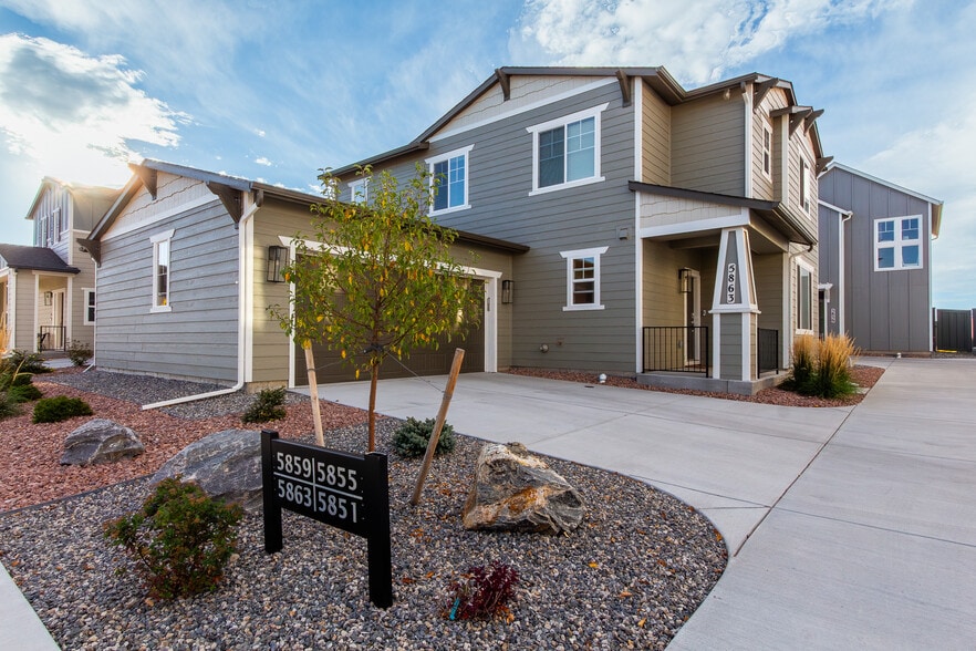 Primary Photo - 5863 Summer Dream Dr