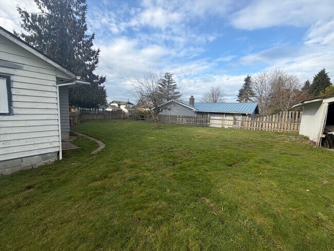 Building Photo - Beautiful 3-bedroom Tacoma Home! Apply Today