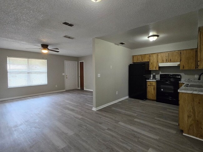 Building Photo - 3/1.5 - Keystone Heights