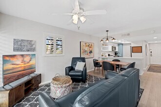 Building Photo - 600 Neapolitan Way