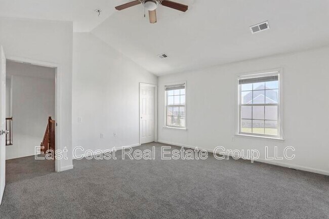 Building Photo - 116 Celadon Dr