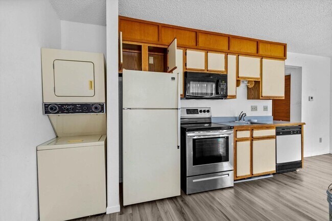 Building Photo - Condo for rent